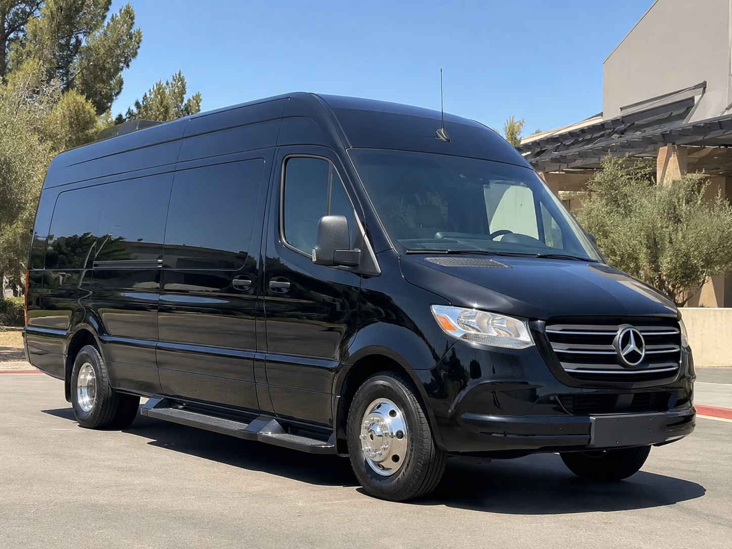 arrange transportation for your next airport transfer 1