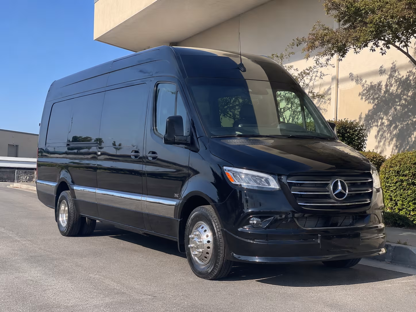 bus rental options for salinas trips
