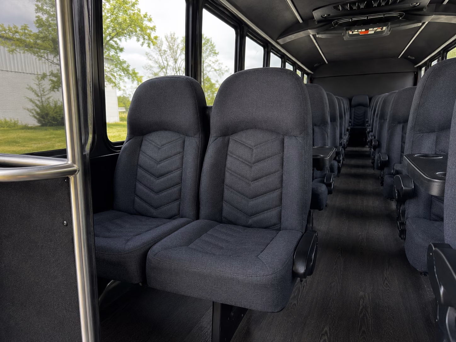 minibus rentals in salinas for smaller prom groups and pre prom dinner runs