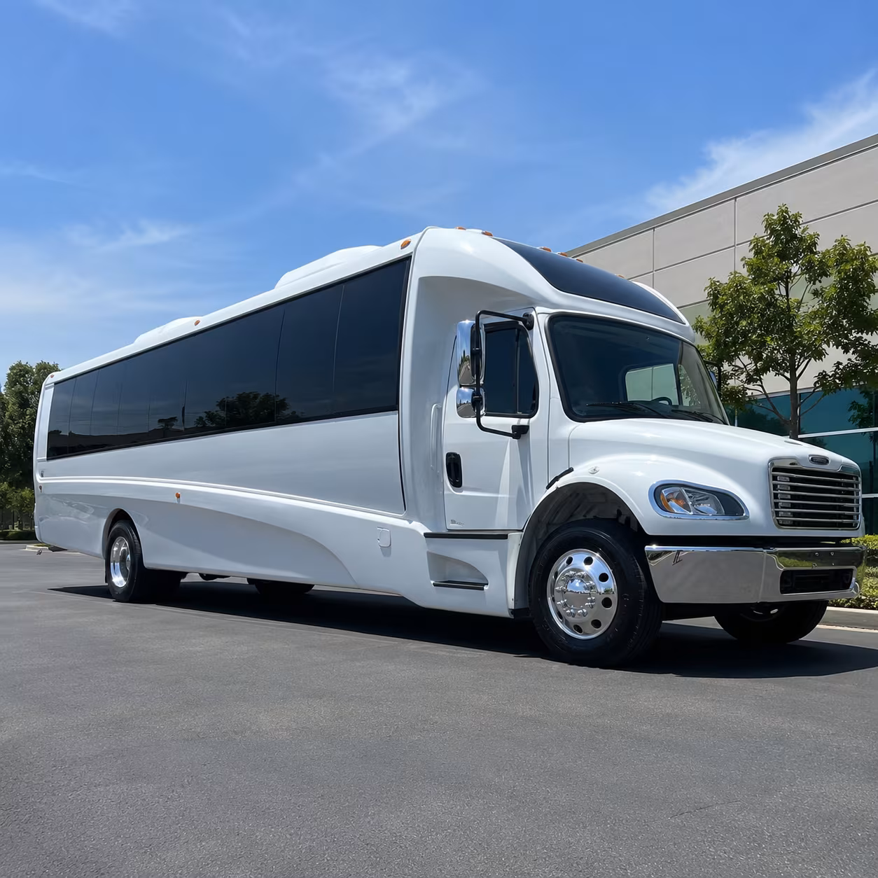 salinas 18 passenger minibus