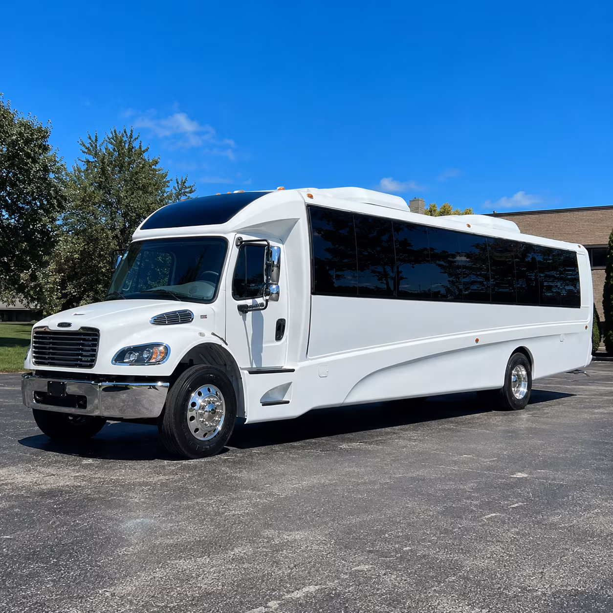 salinas 25 passenger minibus